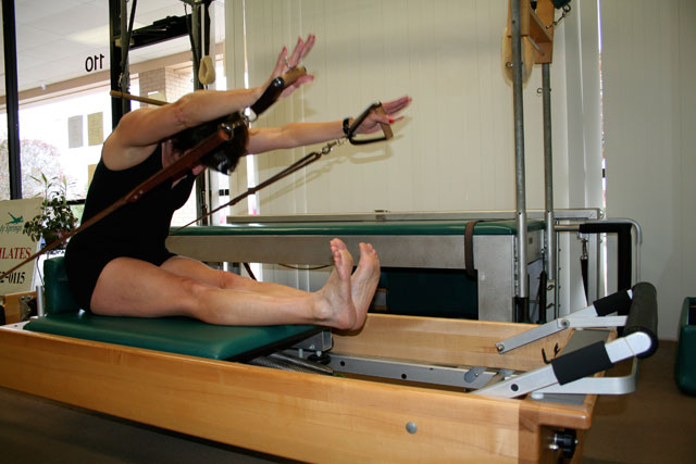Pilates front rowing technique